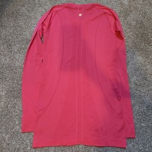 Swiftly Tech Long Sleeve Crew